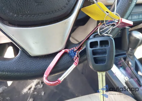 2016 Toyota Corolla Le z USA, uszkodzony, nr VIN 2T1BURHEXGC663173